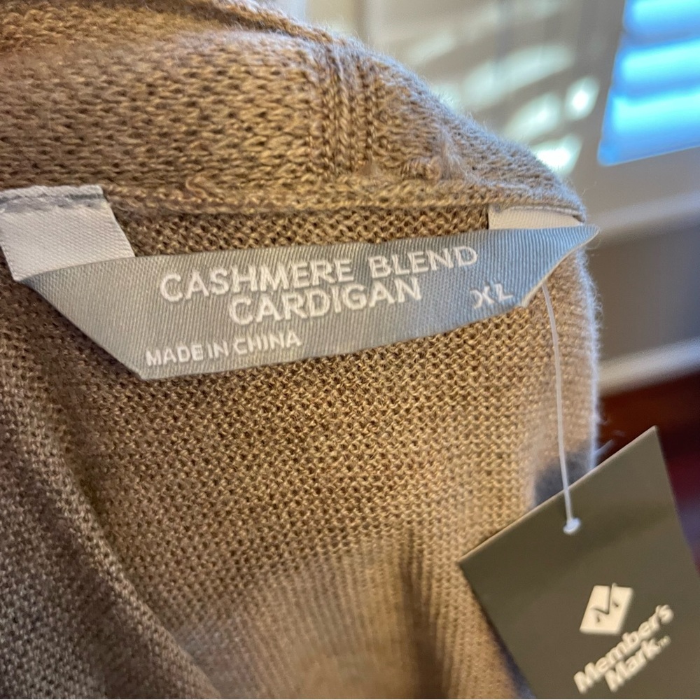 Elegant Tan Women's Cashmere Blend Cardigan - Picture 5 of 6